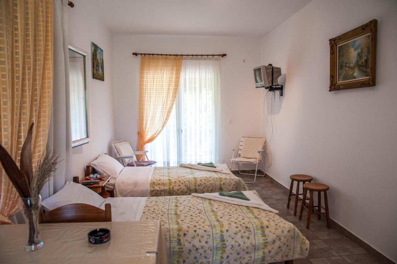 Thimios Rooms Keramiaí エクステリア 写真